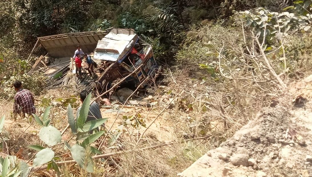 ट्रक दुर्घटना हुँदा एक जनाको मृत्यु